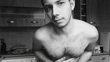 Jouer Gergely molnar - poses sexy et grosse bite