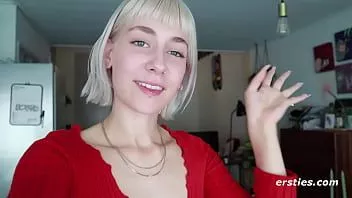 Reproducir La hermosa ulula explora todos sus agujeros