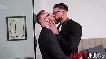 Putar Nastydaddy cocok dengan alpha wolfe keturunan joel seseorang di kantor