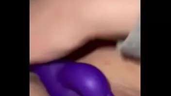 Putar Sialan vagina ketat dengan 9 dildo