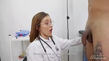 play Doctorul descoperă că prietena și pacientul ei au un penis mai mare decât iubitul ei și îi fuge pe amândoi