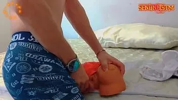 Reproduzir Garota do bar que gosta de rapaz e se fode