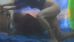 play O Büyük Horoza Sert ve Hızlı Binmek: Sıcak Bir Genç Üçlü