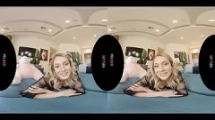 Redare VRALLURE: Descoperiți păcatele păpușii sexuale blonde