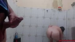 play Ibu tiri tidak bisa menahan ayam besar putra: pertemuan anal yang intens