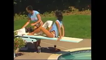 Redare Carol Titian, fierbinte blondă obraznică, se bucură de când sistas ei, rătăcitoare, shanna mccullough și sharon mitchell îi fac pâine unsă cu unt pe ambele părți