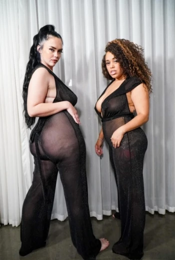 अभिनेता Mone Divine