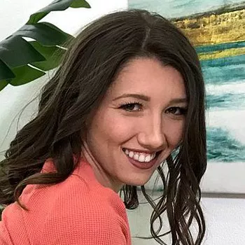 Pornoster Maya Woulfe